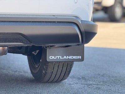 2026 Mitsubishi Outlander Base