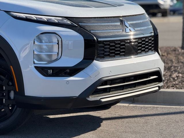 2026 Mitsubishi Outlander Base