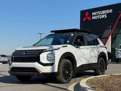 2026 Mitsubishi Outlander Base