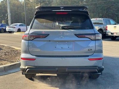 2026 Mitsubishi Outlander Base