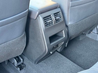 2026 Mitsubishi Outlander Base