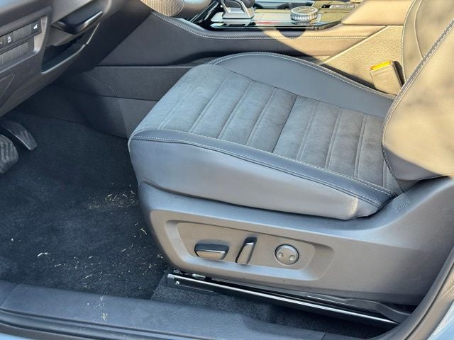 2026 Mitsubishi Outlander Base