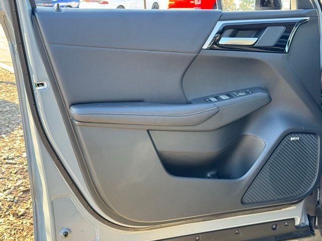 2026 Mitsubishi Outlander Base