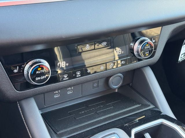 2026 Mitsubishi Outlander Base