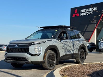 2026 Mitsubishi Outlander Base