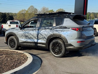 2026 Mitsubishi Outlander Base