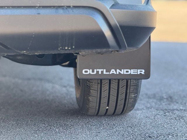 2026 Mitsubishi Outlander Base