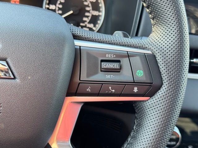 2026 Mitsubishi Outlander Base