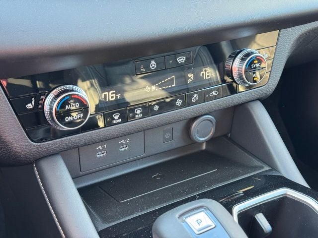 2026 Mitsubishi Outlander Base