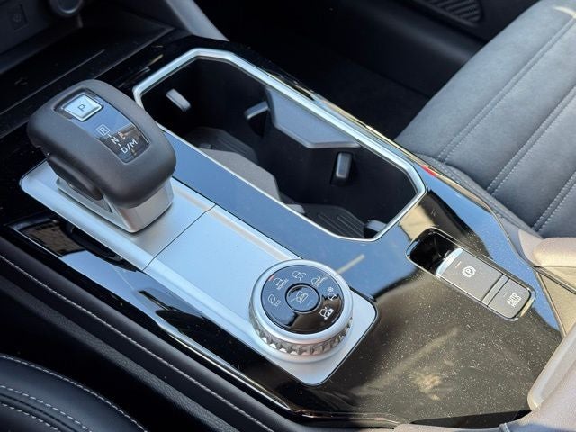 2026 Mitsubishi Outlander Base