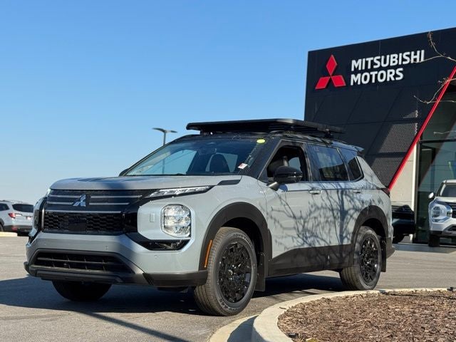 2026 Mitsubishi Outlander Base