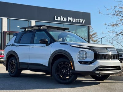 2026 Mitsubishi Outlander Base