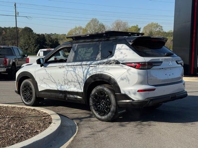 2026 Mitsubishi Outlander Base