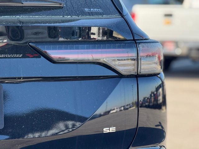 2026 Mitsubishi Outlander Base