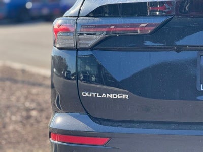 2026 Mitsubishi Outlander Base