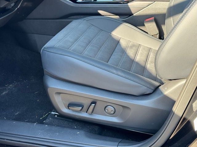 2026 Mitsubishi Outlander Base