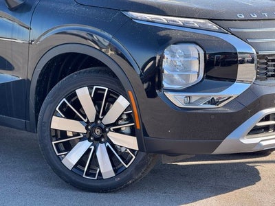 2026 Mitsubishi Outlander Base