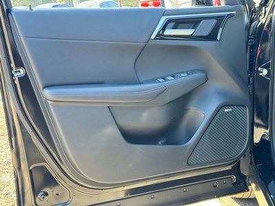 2026 Mitsubishi Outlander Base