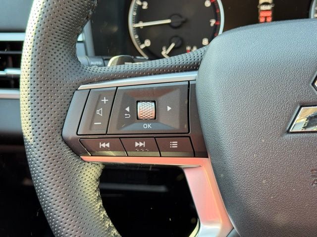 2026 Mitsubishi Outlander Base