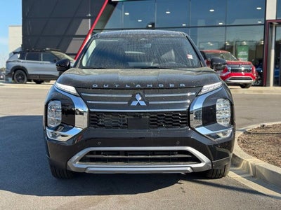 2026 Mitsubishi Outlander Base