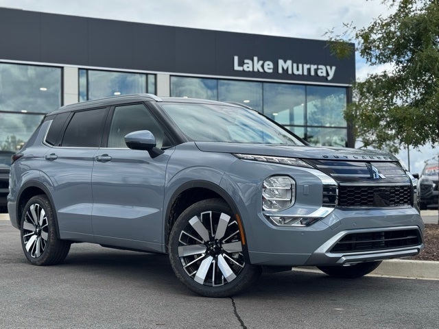 2025 Mitsubishi Outlander Base