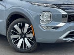 2025 Mitsubishi Outlander Base