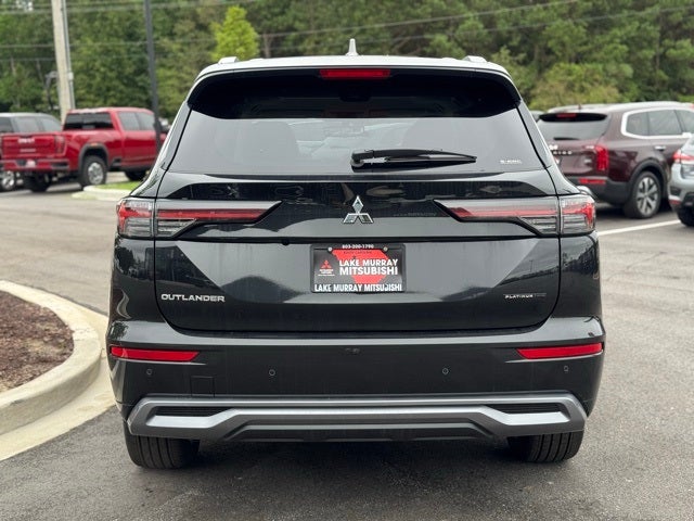 2025 Mitsubishi Outlander Base