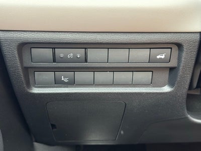 2025 Mitsubishi Outlander Base