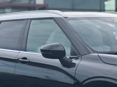 2025 Mitsubishi Outlander Base