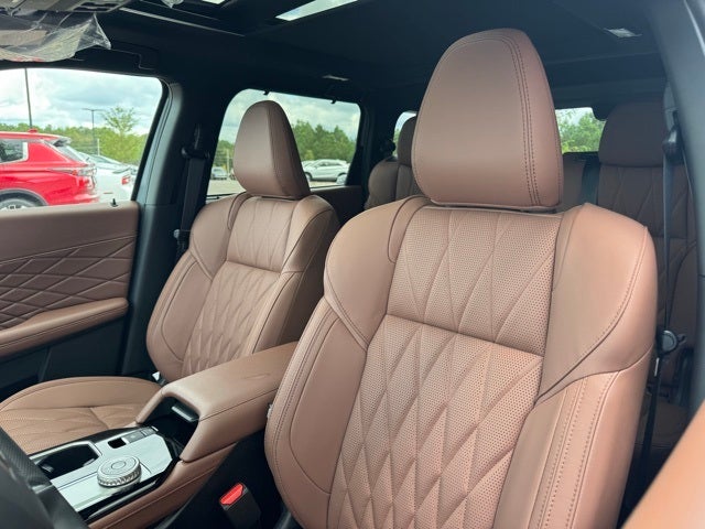 2025 Mitsubishi Outlander Base