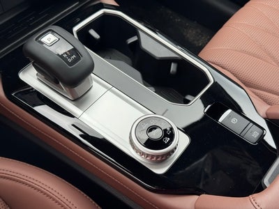 2025 Mitsubishi Outlander Base