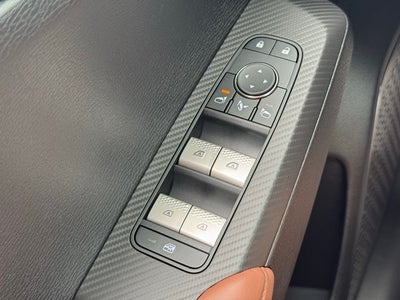 2025 Mitsubishi Outlander Base