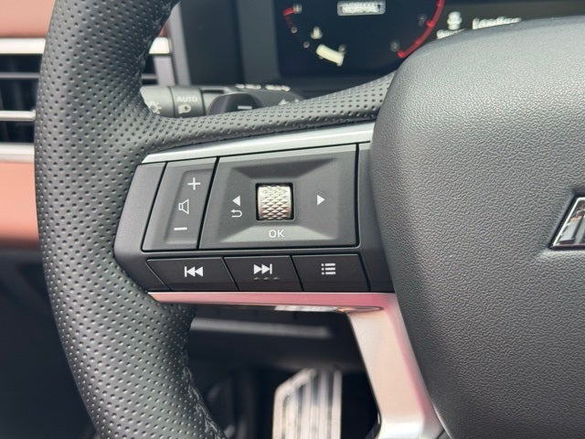 2025 Mitsubishi Outlander Base