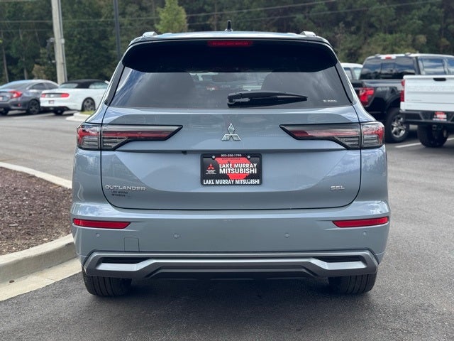 2025 Mitsubishi Outlander Base