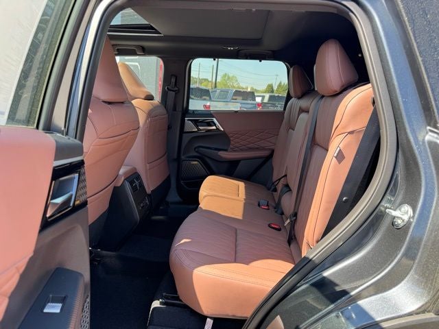 2026 Mitsubishi Outlander Base