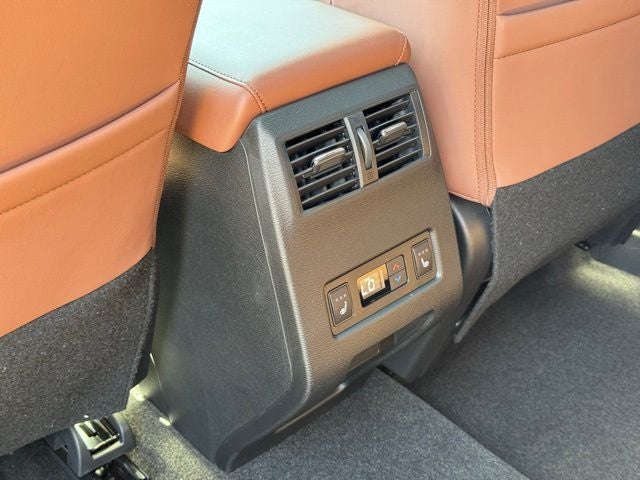 2026 Mitsubishi Outlander Base