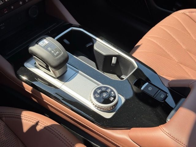 2026 Mitsubishi Outlander Base