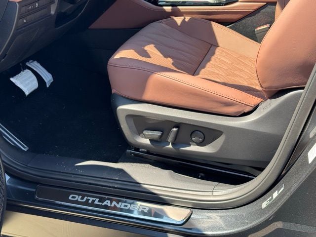 2026 Mitsubishi Outlander Base