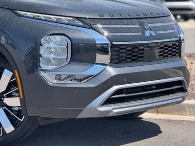 2026 Mitsubishi Outlander Base