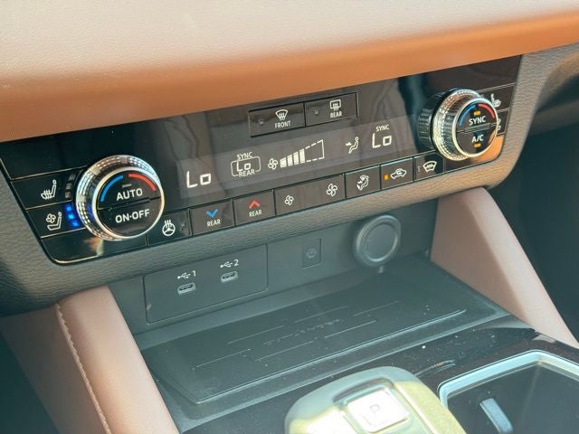 2026 Mitsubishi Outlander Base