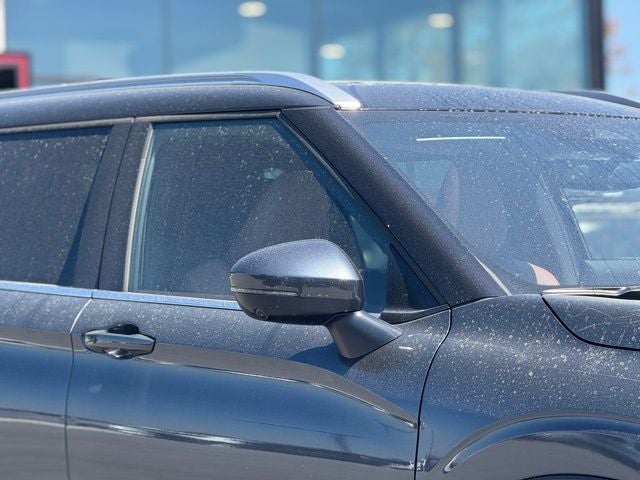 2026 Mitsubishi Outlander Base