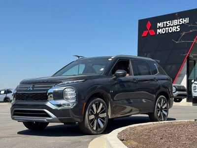 2026 Mitsubishi Outlander Base