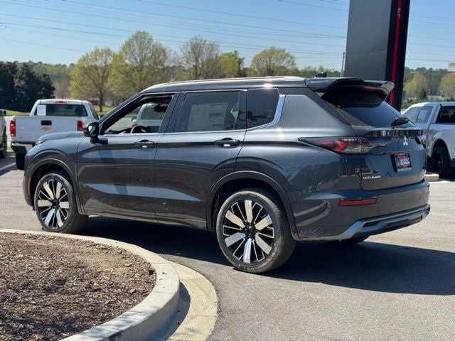 2026 Mitsubishi Outlander Base