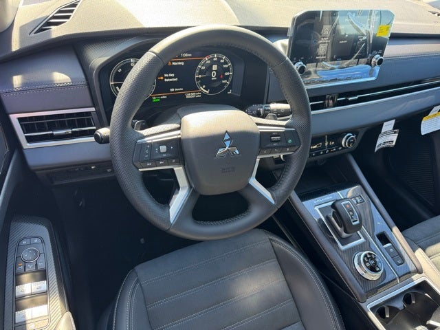 2025 Mitsubishi Outlander PHEV Base