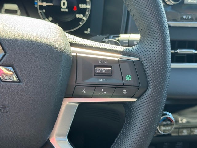 2025 Mitsubishi Outlander PHEV Base