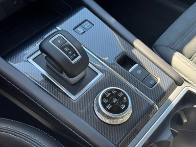 2025 Mitsubishi Outlander PHEV Base