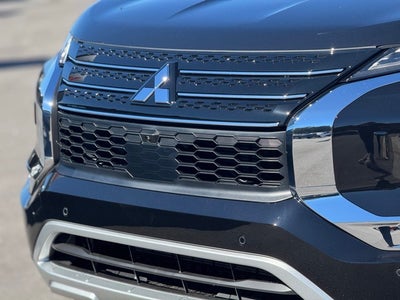 2025 Mitsubishi Outlander PHEV Base