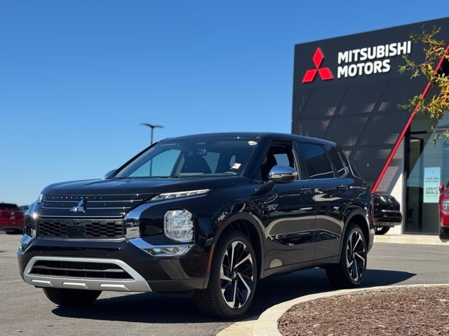 2025 Mitsubishi Outlander PHEV Base