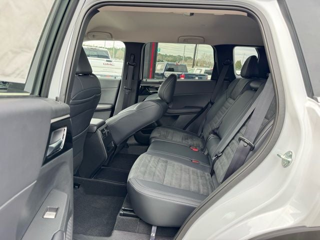 2025 Mitsubishi Outlander PHEV Base