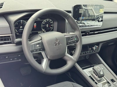 2025 Mitsubishi Outlander PHEV Base